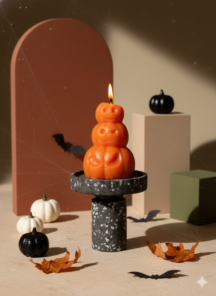 Hand-Poured Pumpkin Candle – Cozy Fall Spice