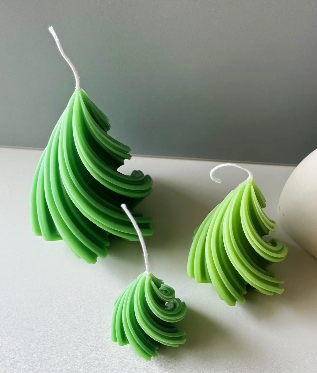 Holiday Home Decor Candle – Festive & Warm