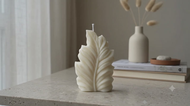 Minimalist Feather Sculpture Candle – Hand-Poured Soy Wax | 10 Scents