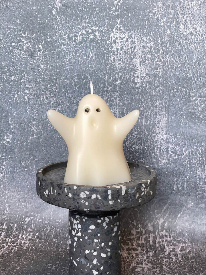 Cute Ghost Candle – Ideal for Adding Charm to Your Halloween Decor