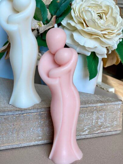 Sentimental mother hug candle for Mother’s Day