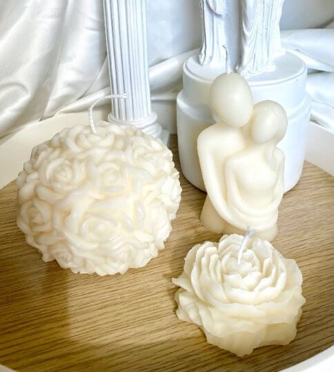 Rose-scented candle for home décor