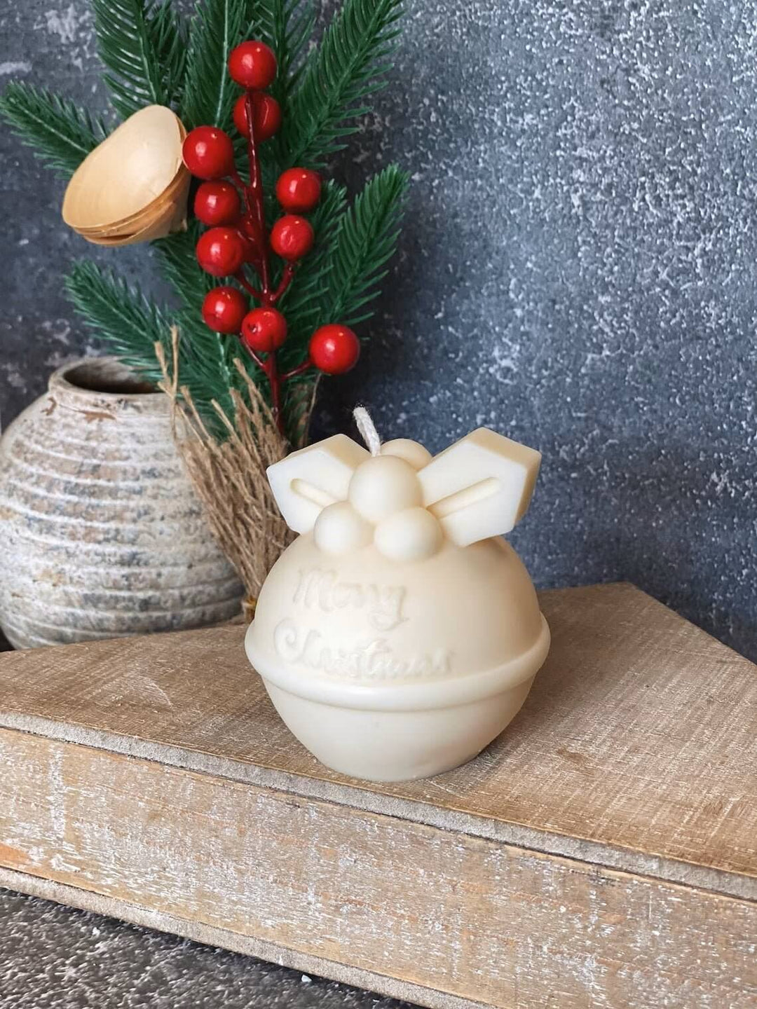 Round Bell Christmas Candle – Festive Holiday Decor