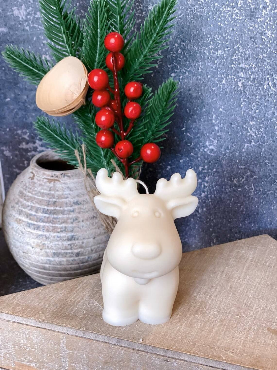 Reindeer Candle – Handcrafted Holiday Decor for Your Home